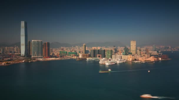 由香港开出的日间轻轨码头4K时差 — 图库视频影像