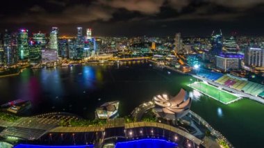 gece ışık çatı panoramik görüntülemek 4 k zaman atlamalı Singapur ünlü otel