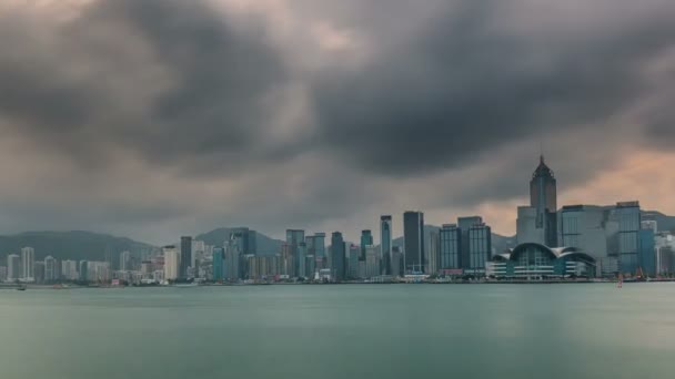 Çin fırtınalı gökyüzü hong kong şehir Körfez Panoraması 4k zaman atlamalı — Stok video