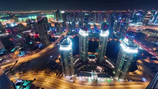 Nacht beleuchtung dubai marina verkehr straßen dach panorama 4k zeitraffer vereinigte arabische emirate — Stockvideo