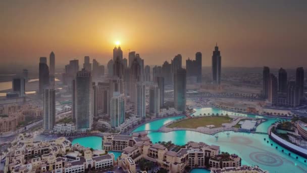 Solnedgången dubai världen berömda hotel city panorama 4 k tid förflutit Förenade Arabemiraten — Stockvideo