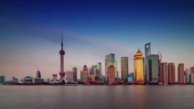 Çin gece aydınlatma ünlü Şangay Panoraması 4k zaman atlamalı