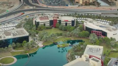 Dubai silicon oasis alacakaranlık çatı üst panorama 4 k zaman atlamalı Birleşik Arap Emirlikleri