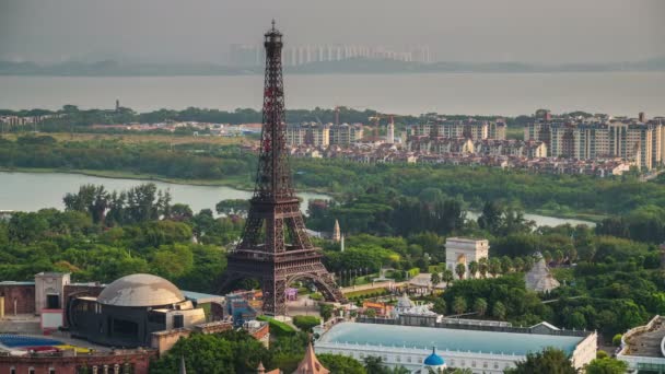 China shenzhen stad daglicht eiffel toren panoramisch uitzicht 4k op park time-lapse — Stockvideo