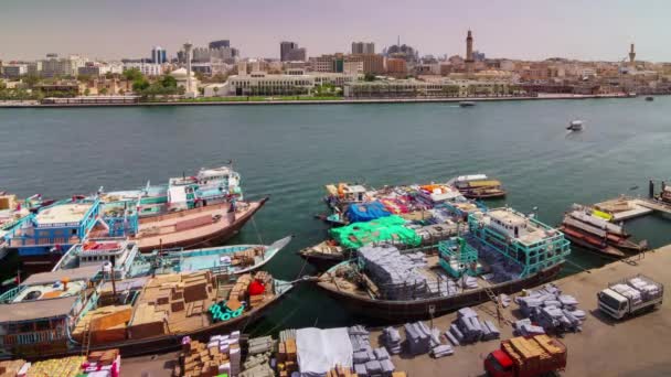 Dubai día luz deira arroyo barco estacionamiento panorama 4k tiempo lapso unido árabe emiratos — Vídeo de stock