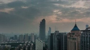 Çin bulutlu gündoğumu shenzhen çatı üst panorama 4k zaman atlamalı