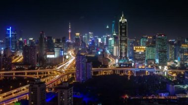 gece lambası Şanghay kavşak ve Binalar panorama 4k zaman atlamalı