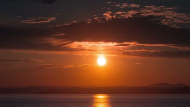 Ηλιοβασίλεμα ήλιος κάτω Βλαδιβοστόκ κόλπο Πανόραμα 4 k χρόνος παύουν τη Ρωσία — Αρχείο Βίντεο