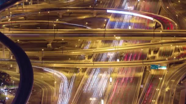 Ніч Дубаї трафіку Вулично-дорожня junction покрівлі верхній Панорама 4 к час lapse Об'єднані Арабські Емірати — стокове відео