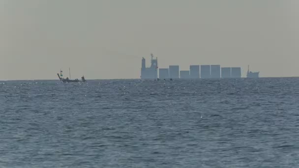 Thaiföld nyári könnyű beach megtekintése horizont horgász csónak hd phuket — Stock videók