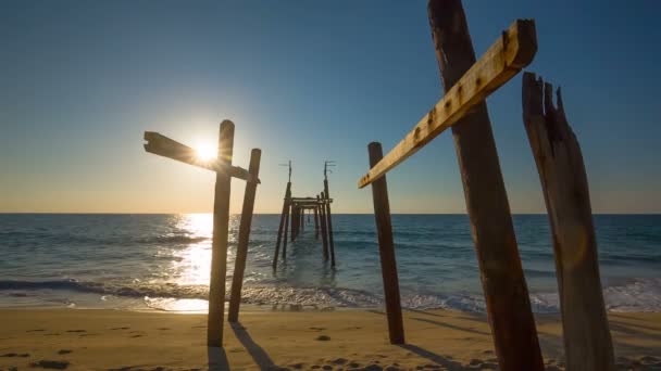 Thailand berömda phuket island bambu gammal brygga sunrise panorama hd — Stockvideo