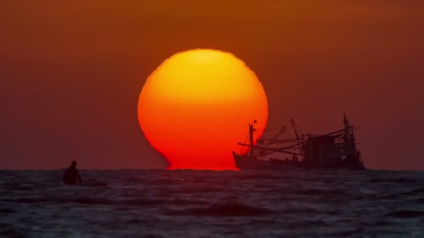 Thailand musim panas waktu matahari terbit menutup panorama hd phuket — Stok Video