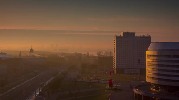 Fehéroroszország naplemente városi kilátás tető felső panoráma 4 k idő megszűnni Minszk — Stock videók