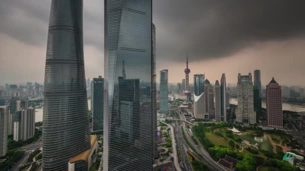 Shanghai tráfico carretera tormenta cielo edificios panorama 4k lapso de tiempo china — Vídeos de Stock