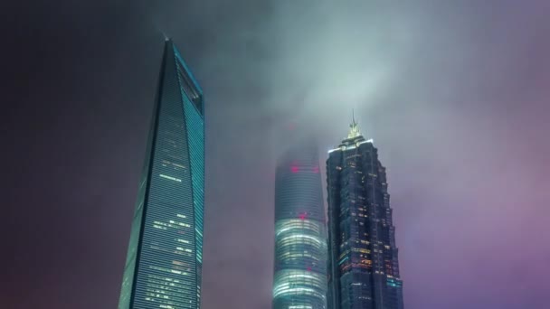 Night shanghai buildings top sky panorama 4k time lapse china — Stock Video