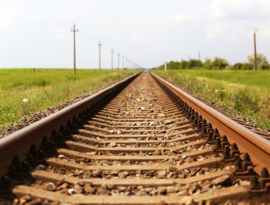 Büyük eski tren yolu boş