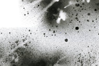 Soyut grafiti arkaplanı. Hava fırçası efektli duvar kâğıdı. Beyaz kağıda siyah akrilik boya dokusu. Dağınık çamur sanatı. Makro sprey boya. El yapımı grunge arka plan