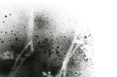 Soyut grafiti arkaplanı. Hava fırçası efektli duvar kâğıdı. Beyaz kağıda siyah akrilik boya dokusu. Dağınık çamur sanatı. Makro sprey boya. El yapımı grunge arka plan