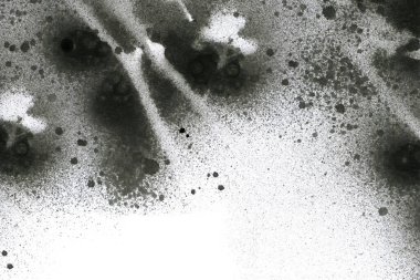 Soyut grafiti arkaplanı. Hava fırçası efektli duvar kâğıdı. Beyaz kağıda siyah akrilik boya dokusu. Dağınık çamur sanatı. Makro sprey boya. El yapımı grunge arka plan