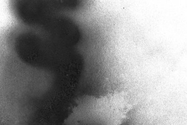 Soyut grafiti arkaplanı. Hava fırçası efektli duvar kâğıdı. Beyaz kağıda siyah akrilik boya dokusu. Dağınık çamur sanatı. Makro sprey boya. El yapımı grunge arka plan