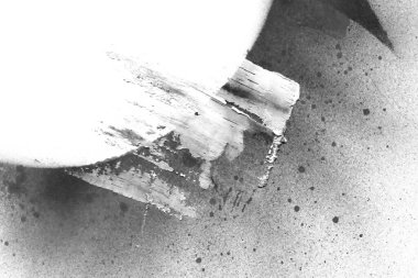 Soyut grafiti arkaplanı. Hava fırçası efektli duvar kâğıdı. Beyaz kağıda siyah akrilik boya dokusu. Dağınık çamur sanatı. Makro sprey boya. El yapımı grunge arka plan