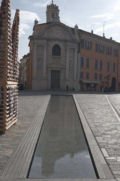 Reggio Emilia Iglesia Cristo Piazza Roversi Fachada Días Soleados Foto — Foto de Stock