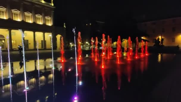 Reggio Emilia Piazza Della Vittoria Fronte Valli Teatrali Fontana Tricolore — Video Stock
