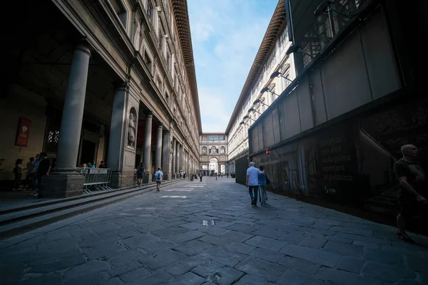 フィレンツェ イタリアのガレリア デッリ ウフィツィ美術館の眺め 高品質の写真 — ストック写真