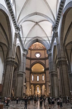 İtalya 'nın Floransa şehrinde bulunan Santa Maria del Fiore Katedrali' nin merkez nehrinin manzarası. Yüksek kalite fotoğraf