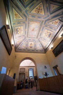 Floransa, İtalya 'daki Uffizi Galerisi' nin koridorlarından birinin tavanında bir fresk görüntüsü. Yüksek kalite fotoğraf