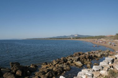 İtalya 'nın deniz kıyısından San Vincenzo plajı manzarası. Yüksek kalite fotoğraf