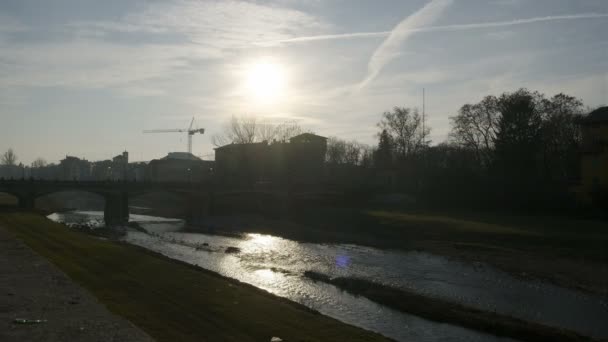 Parma River Met Ponte Verdi Achtergrond Parma Italië Hoge Kwaliteit — Stockvideo