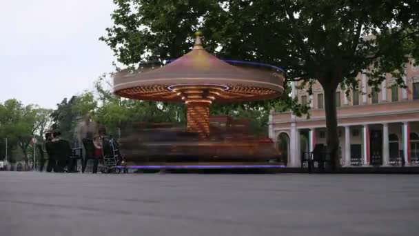 Karussell Auf Der Piazza Della Vittoria Reggio Emilia Italien Hochwertiges — Stockvideo