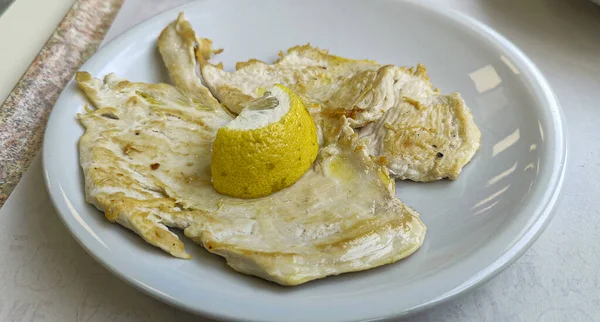 Limonlu ızgara hindi göğsü. Yüksek kalite fotoğraf