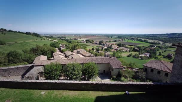 Panoramautsikt over Parma Valley fra Torrechiara slott i Langhirano, Italia – stockvideo