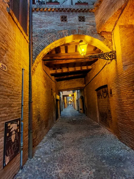 Talya Nın Ferrara Kentindeki Delle Volte Caddesine Yakın Görüş Yüksek — Stok fotoğraf
