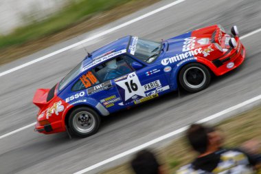 Reggio Emilia, İtalya - 2016 26 06: Reggio Apennines 'in ücretsiz etkinliği Porsche 911. Yüksek kalite fotoğraf