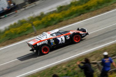 Reggio Emilia, İtalya - 2016 26 06: Reggio Apennines 'in serbest etkinliği Lancia Lancia Stratos. Yüksek kalite fotoğraf