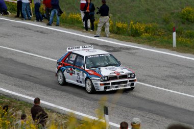 Reggio Emilia, İtalya - 2016 26 06: Reggio Apennines 'in ücretsiz etkinliği Lancia Delta Evo Martini. Yüksek kalite fotoğraf