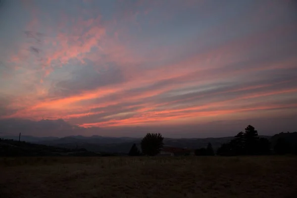 Pôr Sol Colorido Sobre Colinas Foto Alta Qualidade — Fotografia de Stock