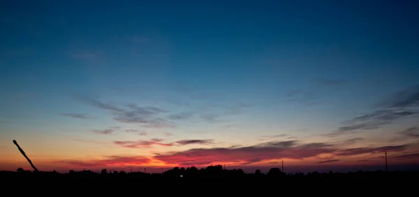 Farbenfroher Abendhimmel Mit Sonne Unter Dem Horizont Hochwertiges Foto — Stockfoto