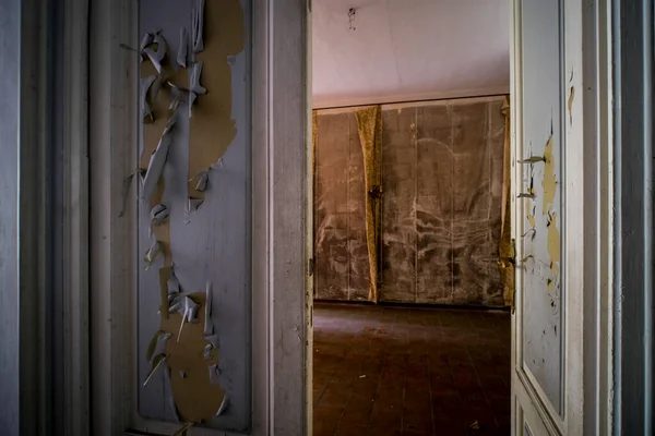 Hall Entrada Com Corredor Portas Casa Luxo Abandonada Foto Alta — Fotografia de Stock