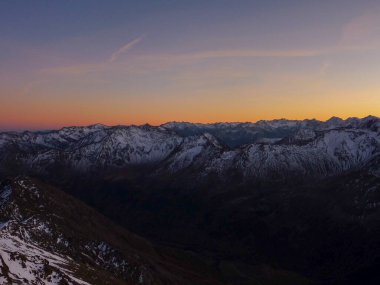  Val Senales 'teki Alpler' in günbatımında panorama. Yüksek kalite fotoğraf