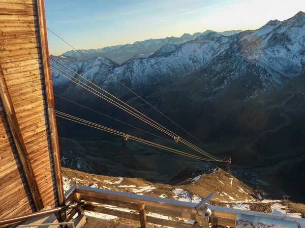 Refúgio Amanhecer Cume Geleira Val Senales Dia Ensolarado Foto Alta — Fotografia de Stock