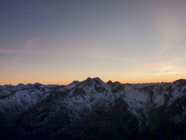  Val Senales 'teki Alpler' in günbatımında panorama. Yüksek kalite fotoğraf
