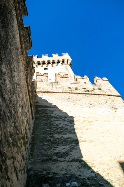 Spinnen Toren Van Het Kasteel Van Sirmione Lake Garda Hoge — Stockfoto