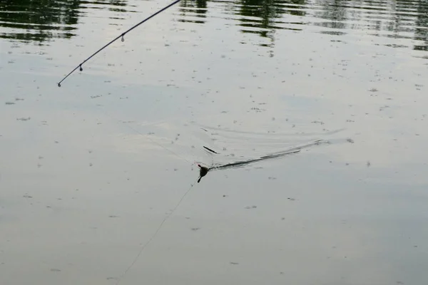 Озеро Спортивной Рыбалки Италии Грозой Высокое Качество Фото — стоковое фото