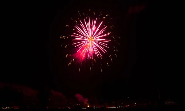 Fuochi Artificio Cielo Nero Isolato Foto Alta Qualità — Foto Stock