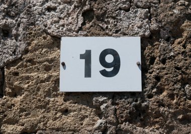 İtalyan caddesi 19 'daki eski ev numarası. Yüksek kalite fotoğraf