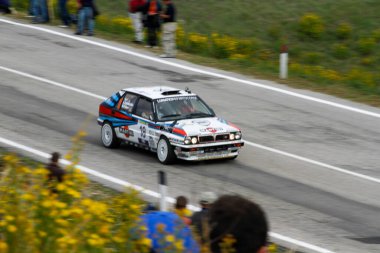 Reggio Emilia, İtalya - 2016 26 06: Reggio Apennines 'in ücretsiz etkinliği Lancia Delta Evo Martini. Yüksek kalite fotoğraf